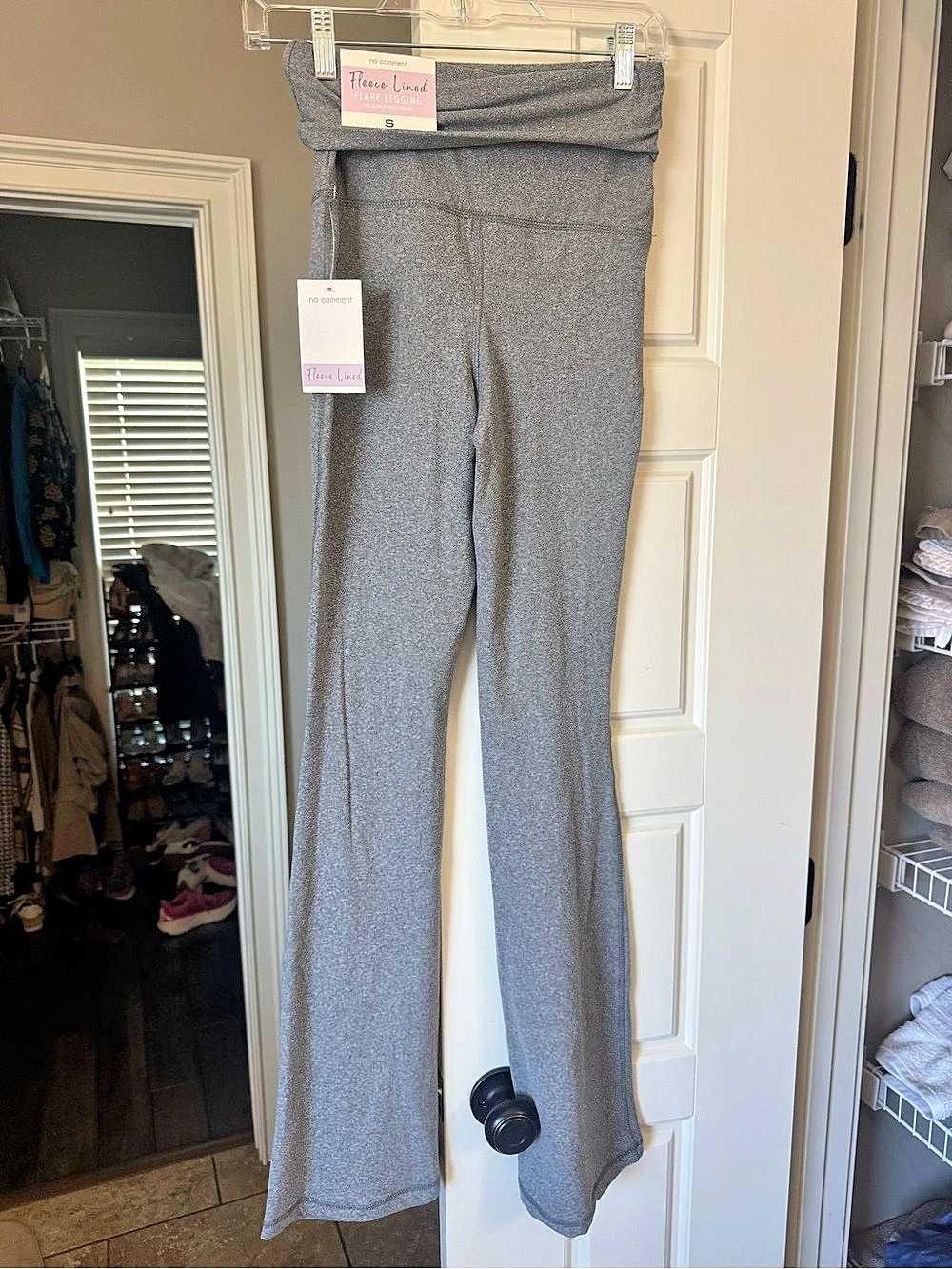 No comment small fleece lined yoga pants NWT